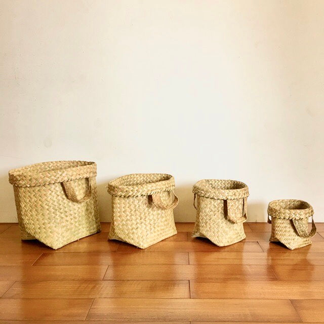 Hand-weaved Leaf Basket - Ecofrenli.com
