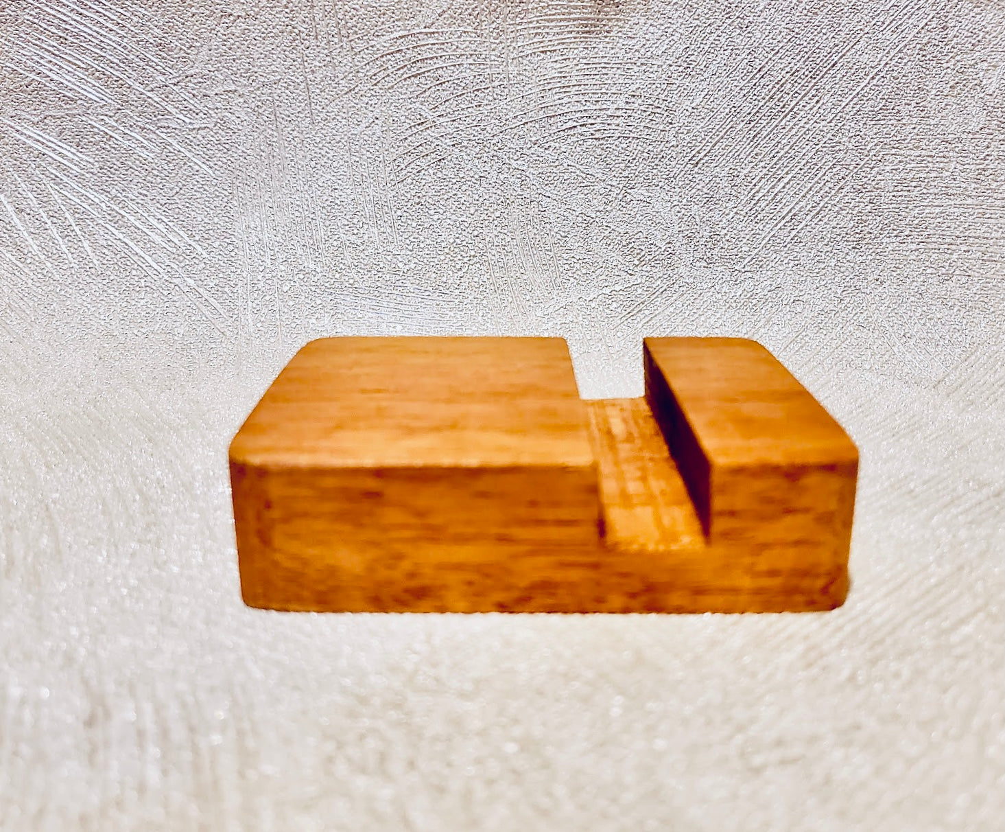 ‘I’m Handmade’ Wooden Phone stand holder (for travelling) - Ecofrenli.com